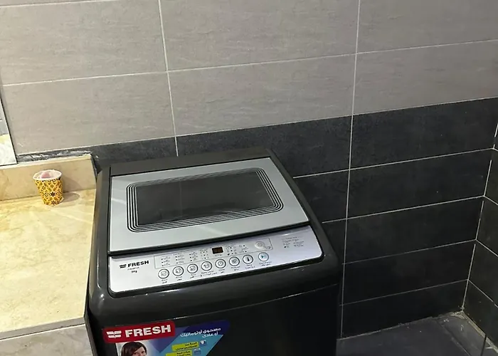 فنادير باي *